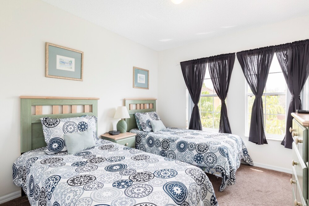 Family Getaway Townhome at Lake Berkley 15min to Disney - photo 6
