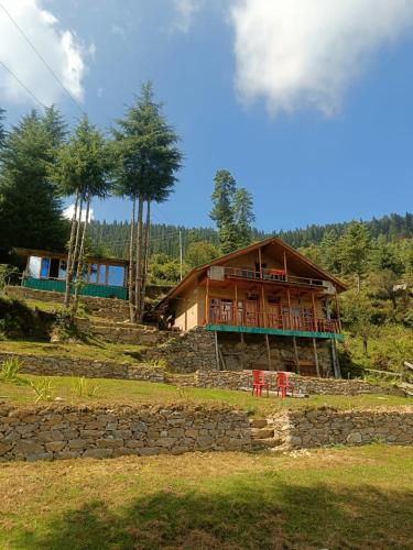 Tirthan Highs - carbon neutral hotel in Unknown City