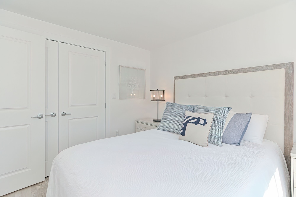 Harbourtown Suites - photo 8