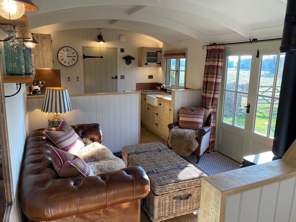 Holly Lodge Boutique B&B — Fakenham — photo 5