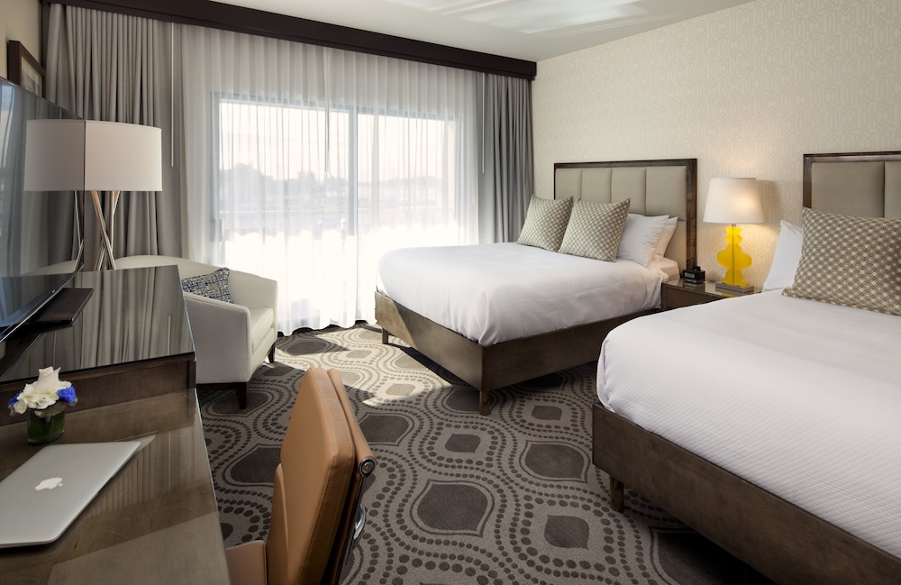 Marina del Rey Hotel - photo 6