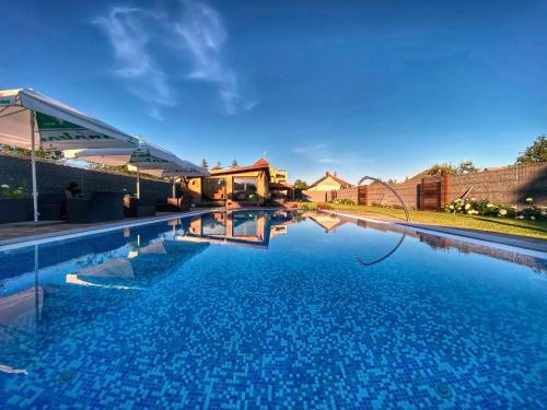 Madison Village — 4-Star Luxury Hotel in Kisvarda, Hungary