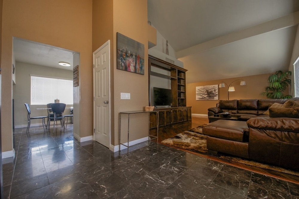 4br 9m to Vegas Strip with Spa - photo 27