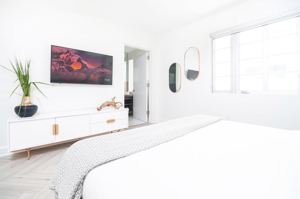 Luxuri Suites - photo 20
