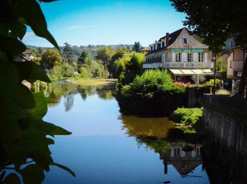 Hotel Des Bains - carbon neutral hotel in Figeac