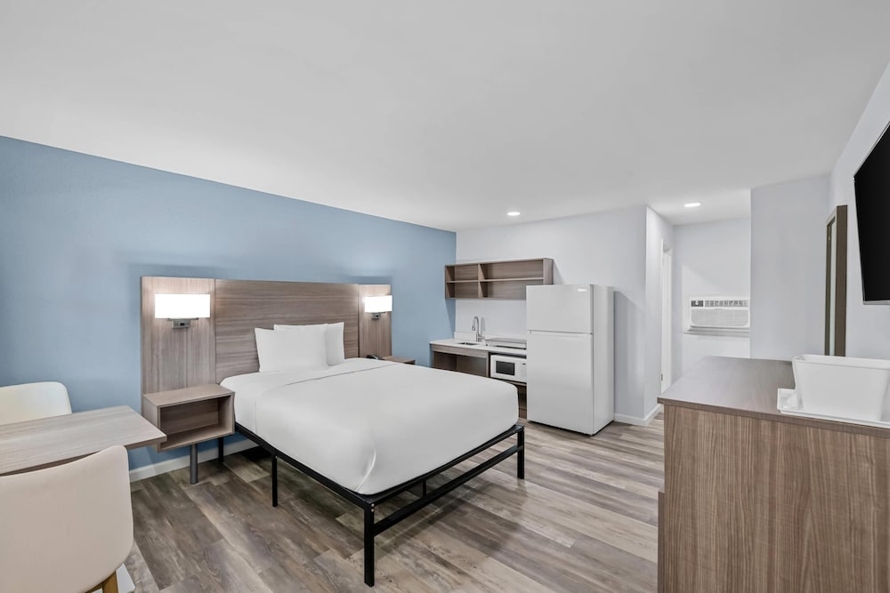Suburban Studios Newport News Hampton - photo 28