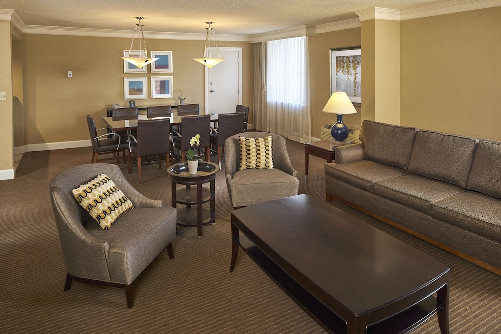 Hilton Raleigh North Hills - photo 22
