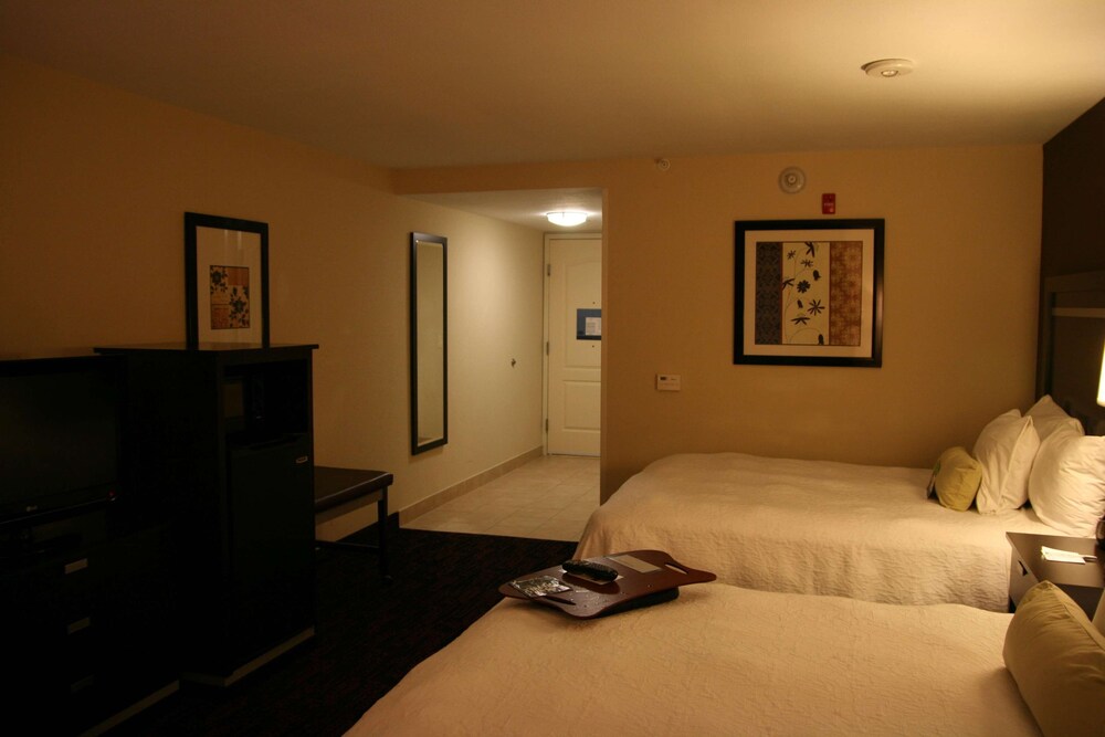 Hampton Inn Jericho Westbury - photo 36