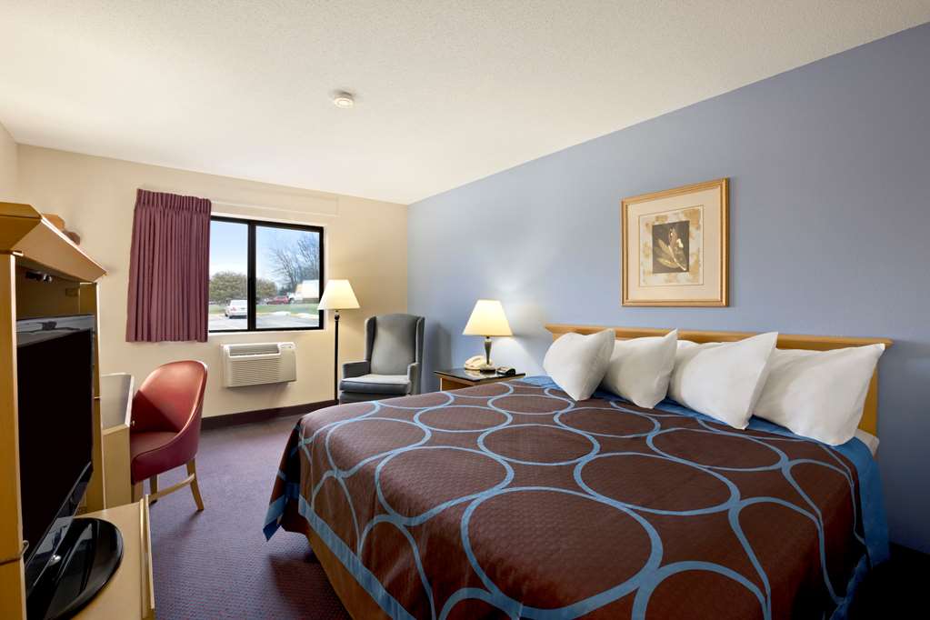 Super 8 by Wyndham Cromwell Middletown - photo 14