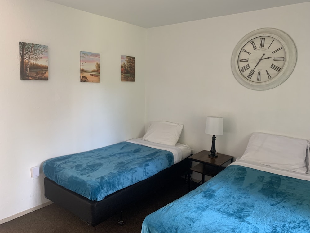 Brownsville Motel - photo 44