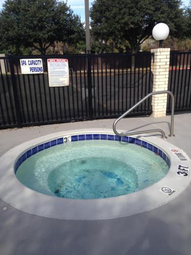 Mesquite Inn & Suites - photo 13