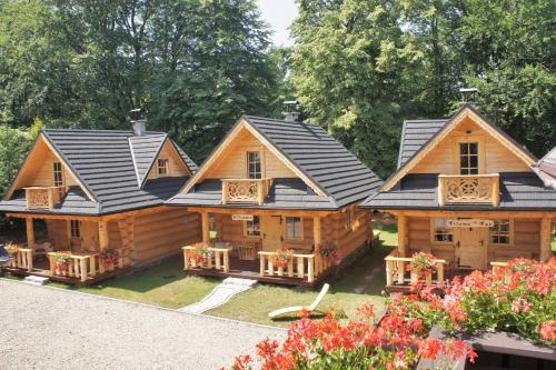 Góralska Osada Karpacz Domki Lux in Karpacz, Poland