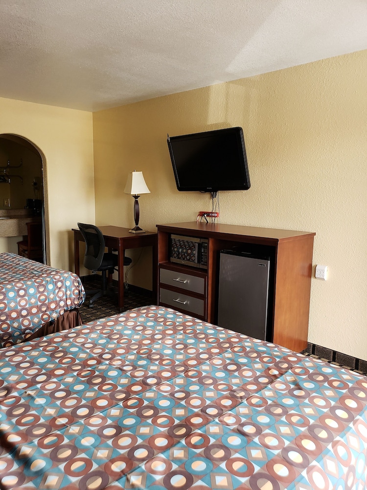 Taylor village inn and suites - photo 21