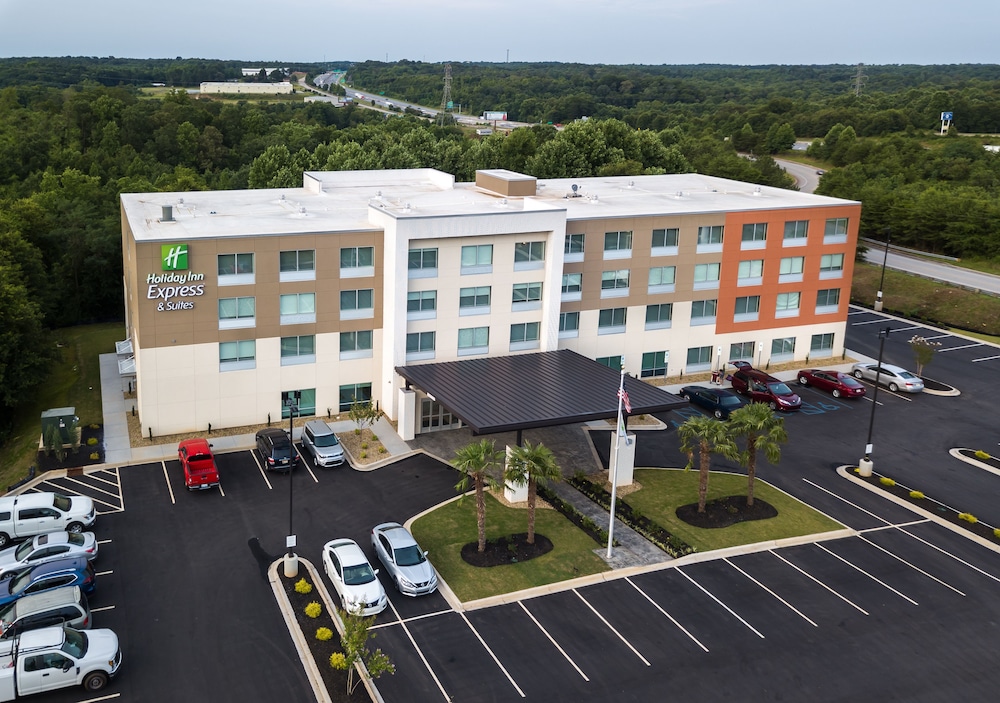 Holiday Inn Express & Suites Greenville S Piedmont by IHG - carbon neutral hotel in Piedmont