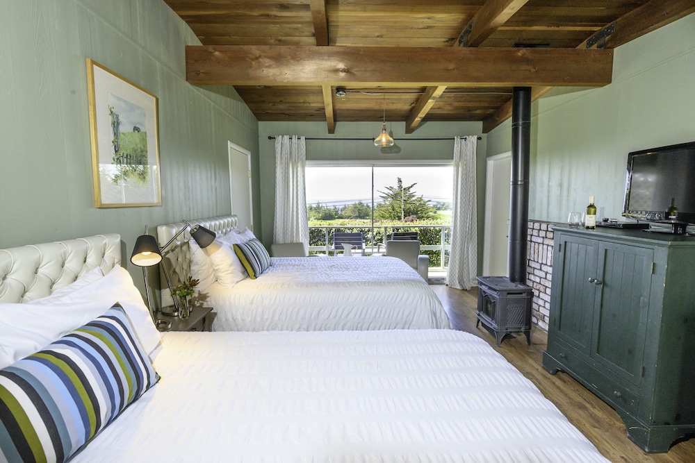 The Inn at Schoolhouse Creek - photo 4