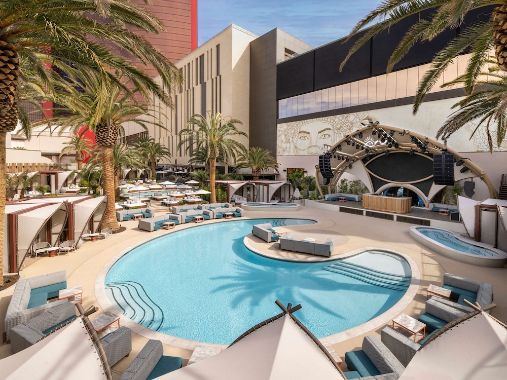 Las Vegas Hilton at Resorts World - photo 23