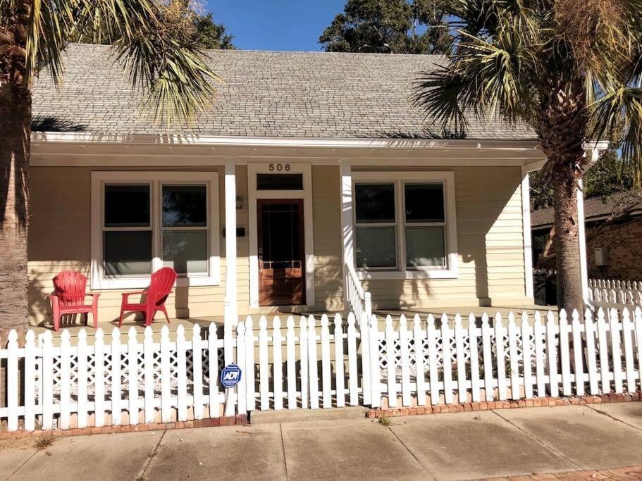 Beautiful Historic Downtown Pensacola Charmer Hot Tub in Pensacola, United States