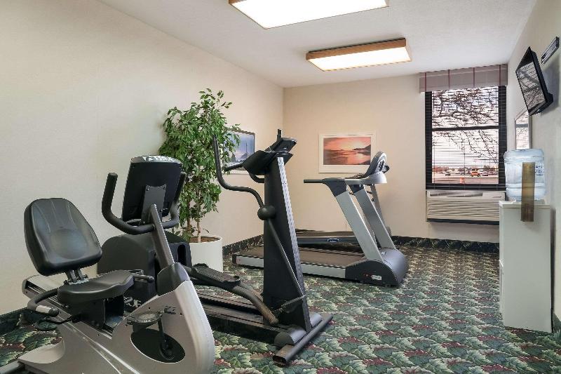 Quality Inn & Suites - photo 51