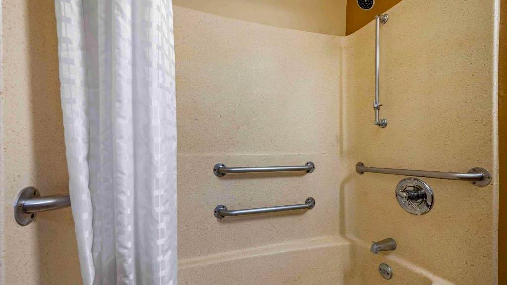Studio 6 Extended Stay Indianapolis IN North Carmel - photo 18