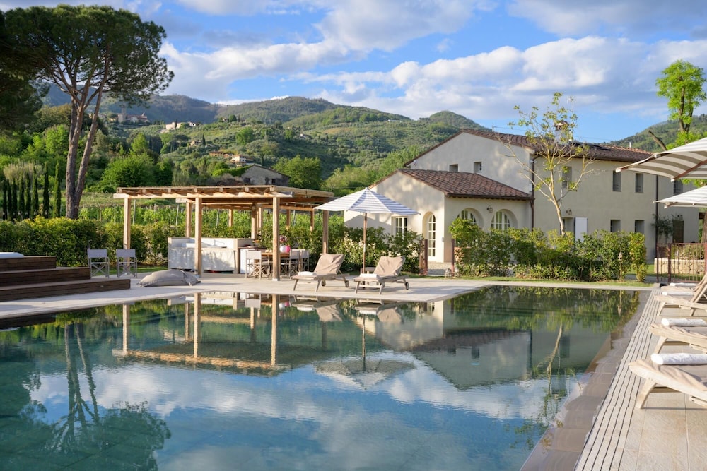 Villa IL Gamberaio VG — 4-Star Luxury Hotel in Massa, Italy