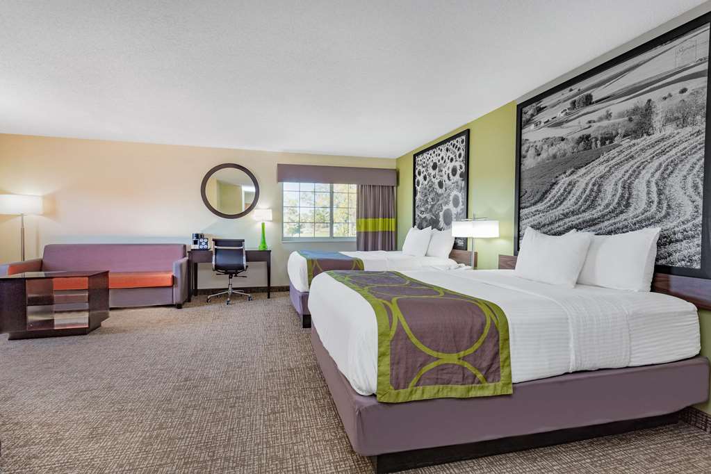 Emmetsburg Hotel and Suites - photo 48
