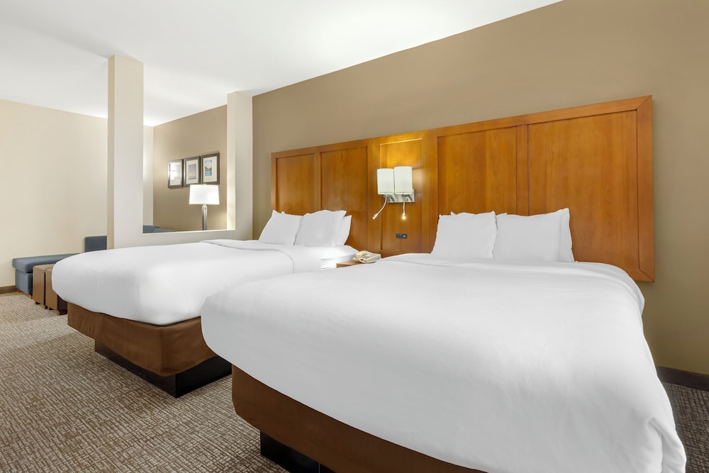Comfort Suites Greensboro High Point - photo 6