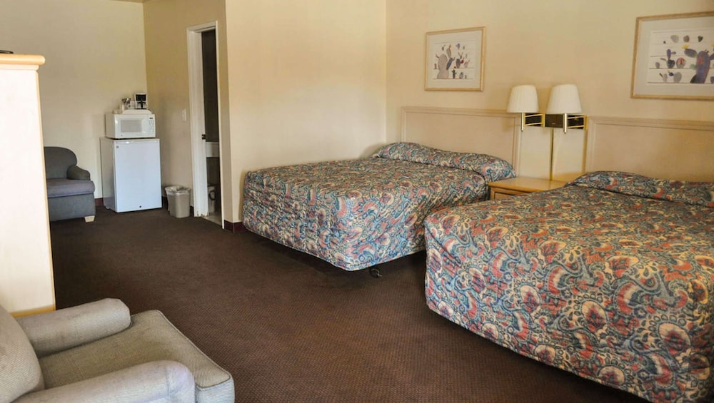 California Suites Motel - photo 13