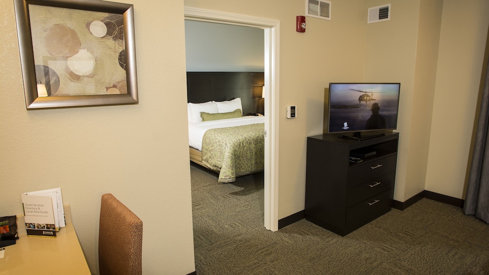 Staybridge Suites Lexington by IHG - photo 16