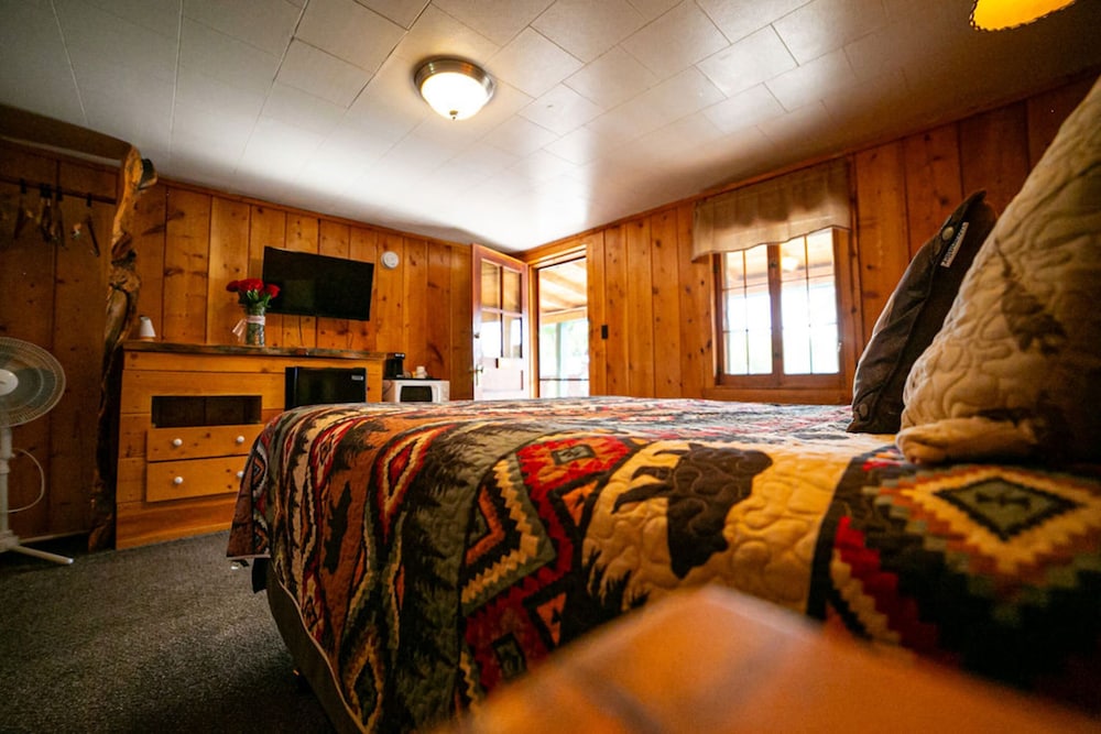 Chinook Winds Motel - photo 53