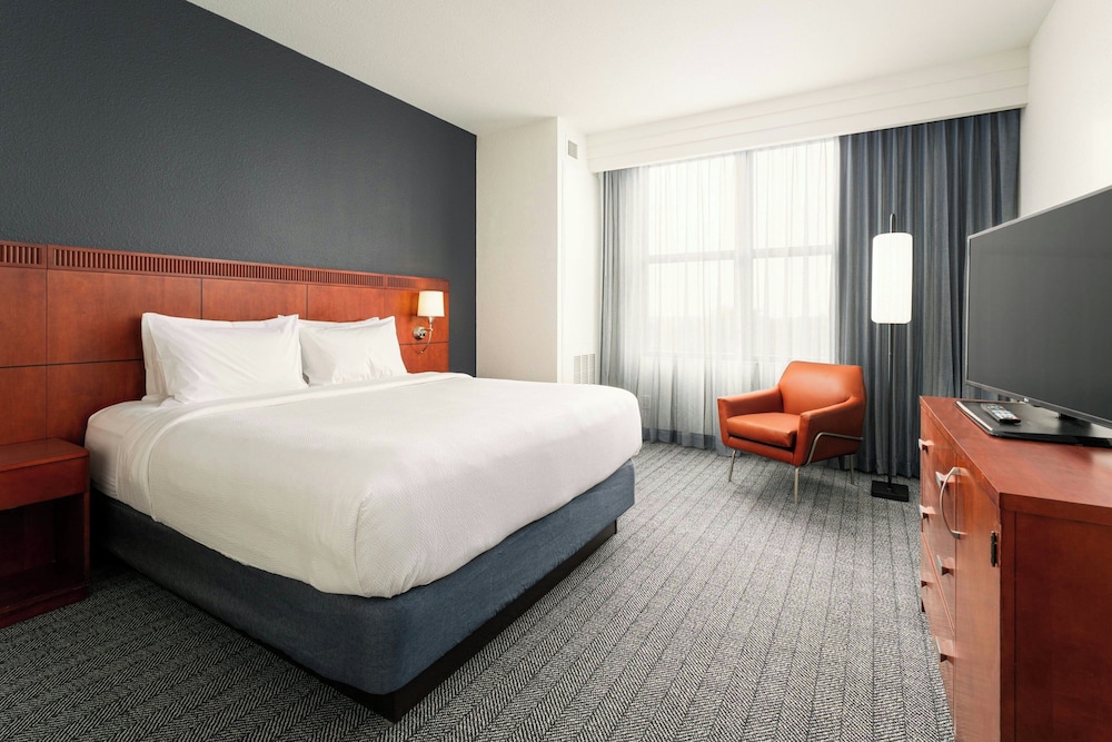 Courtyard by Marriott St. Petersburg Downtown - photo 14
