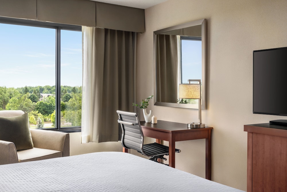 Crowne Plaza Auburn Hills by IHG - photo 11