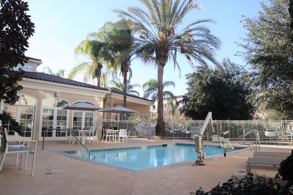 Hilton Garden Inn Calabasas - photo 16