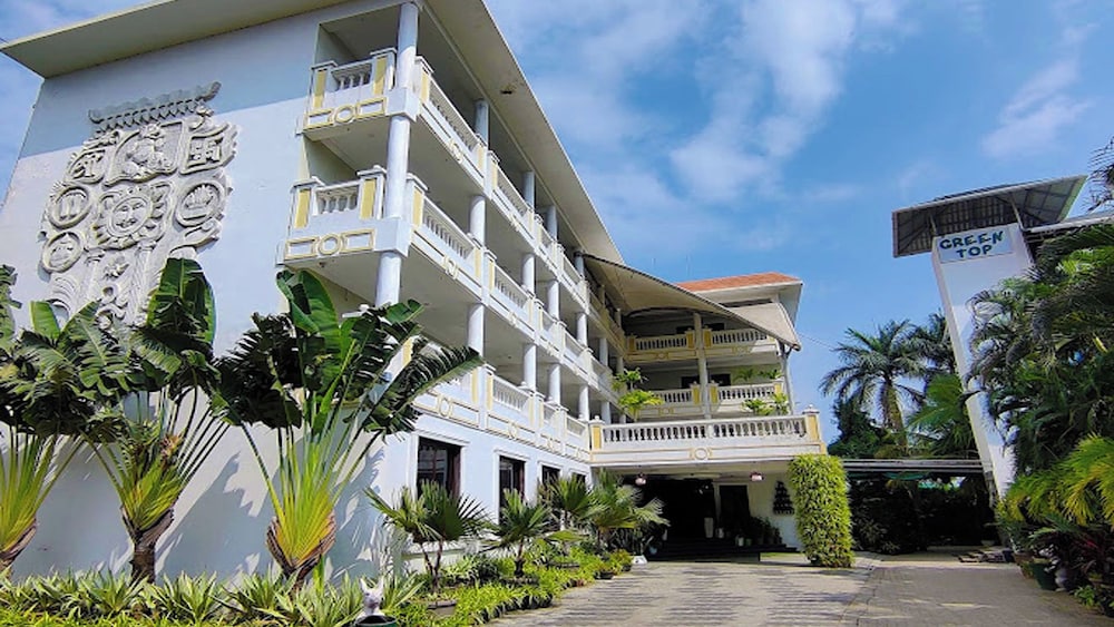 Hotel Royal Retreat — Sambalpur