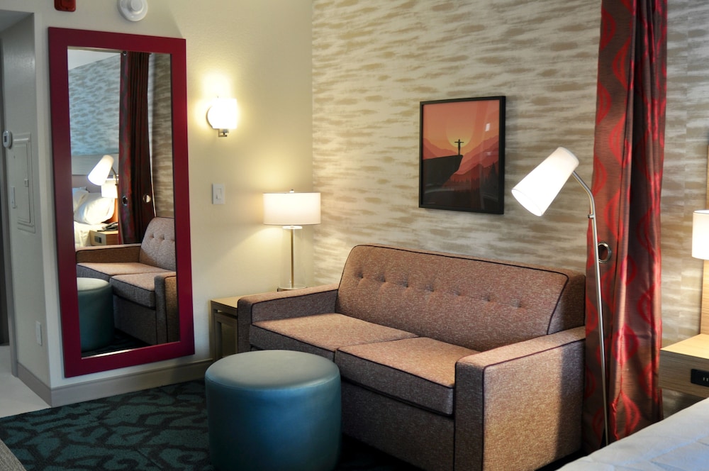 Home2 Suites by Hilton North Conway - photo 9