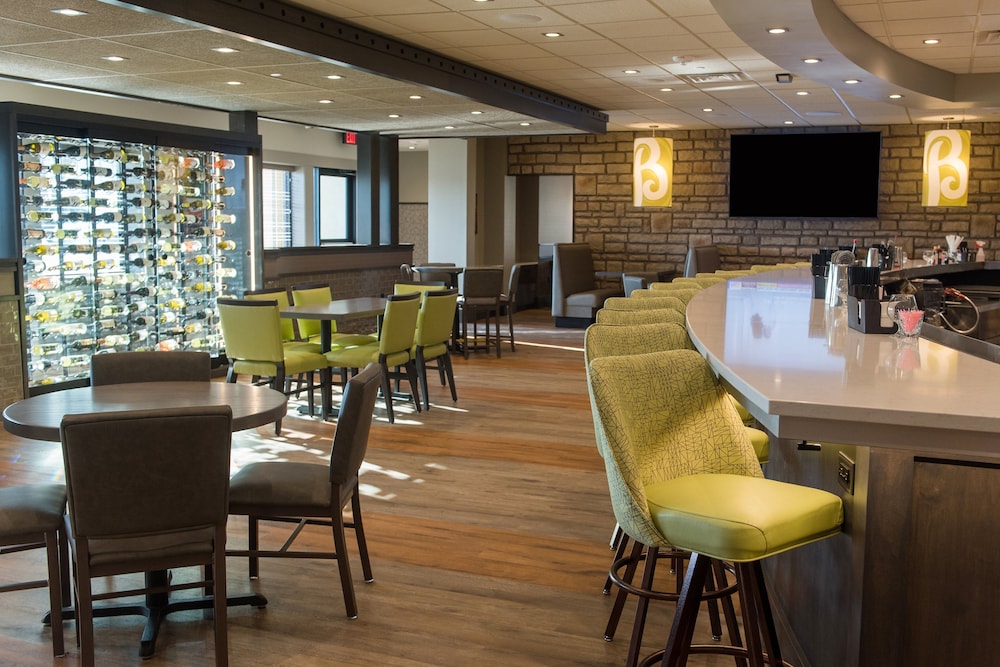 Holiday Inn Hotel & Suites Des Moines Northwest by IHG - photo 27
