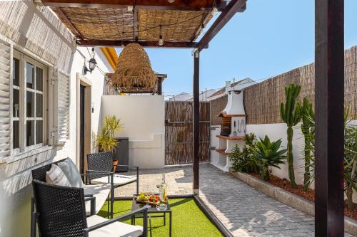 Peaceful Retreat near Sesimbra and Meco Beach MADA HOUSE's II — 4-Star Luxury Hotel in Sesimbra, Portugal