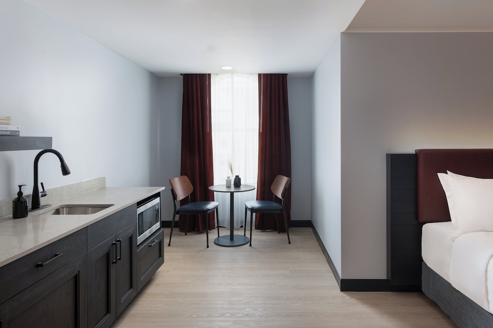 Hotel Indigo West Chester Downtown by IHG - photo 6