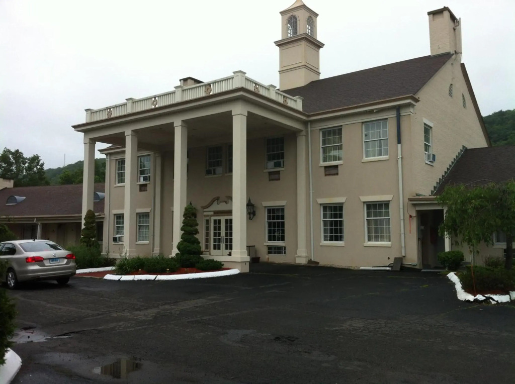 New Haven Inn - photo 6
