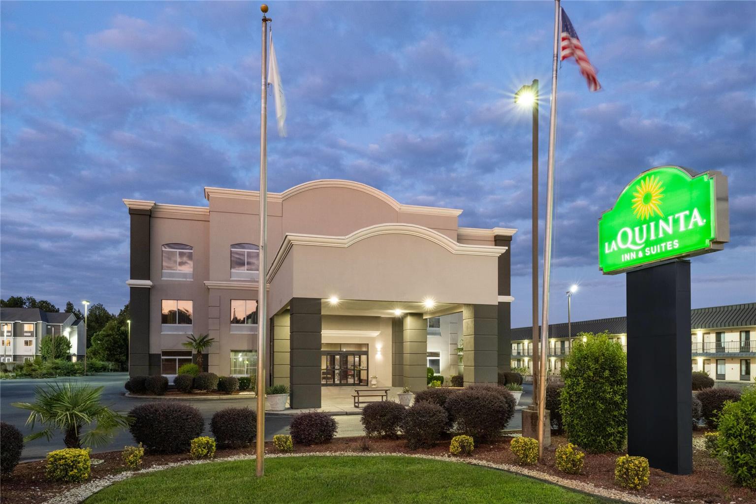 La Quinta Inn & Suites by Wyndham Florence - photo 36