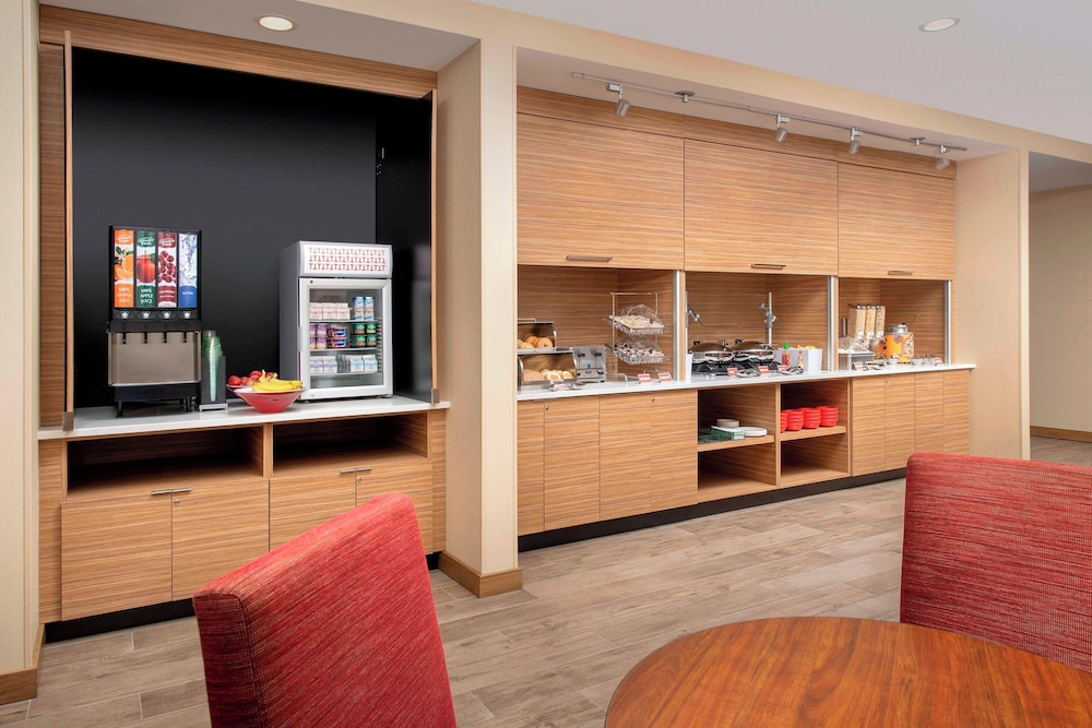 TownePlace Suites by Marriott College Park - photo 36