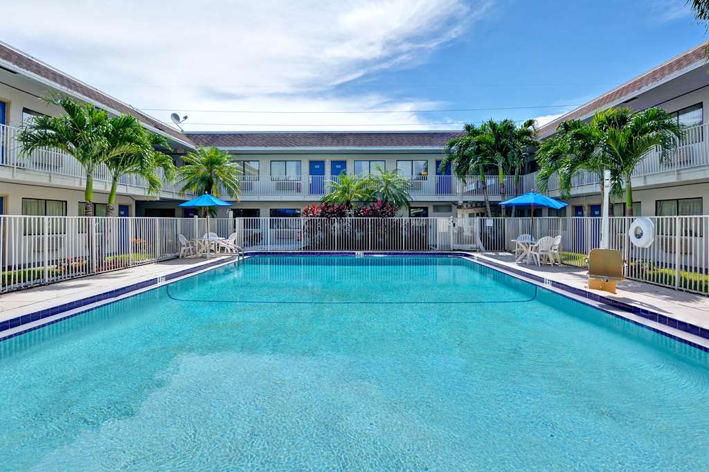 Motel 6 Dania Beach - photo 7
