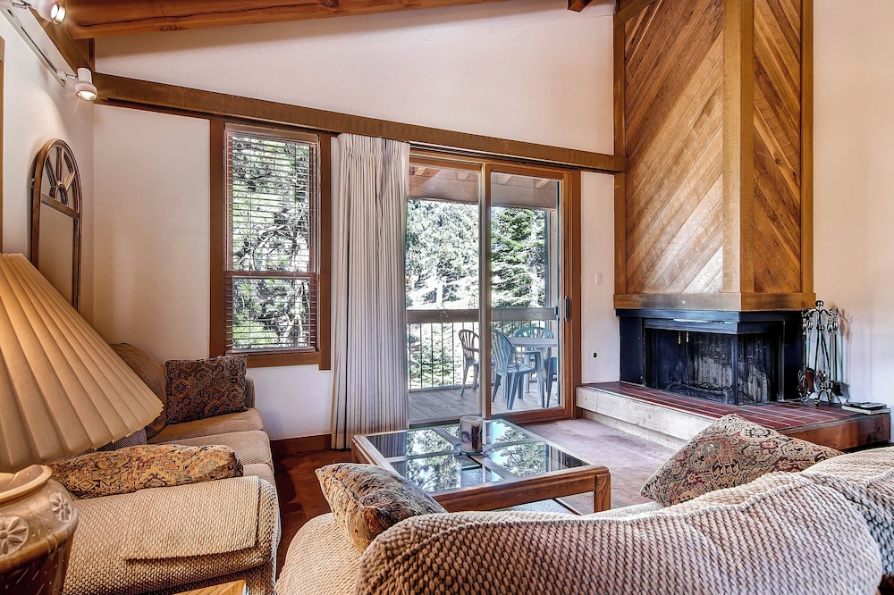 Less Than 1 Mile to Northstar Resort Getaway with Balconies - photo 12
