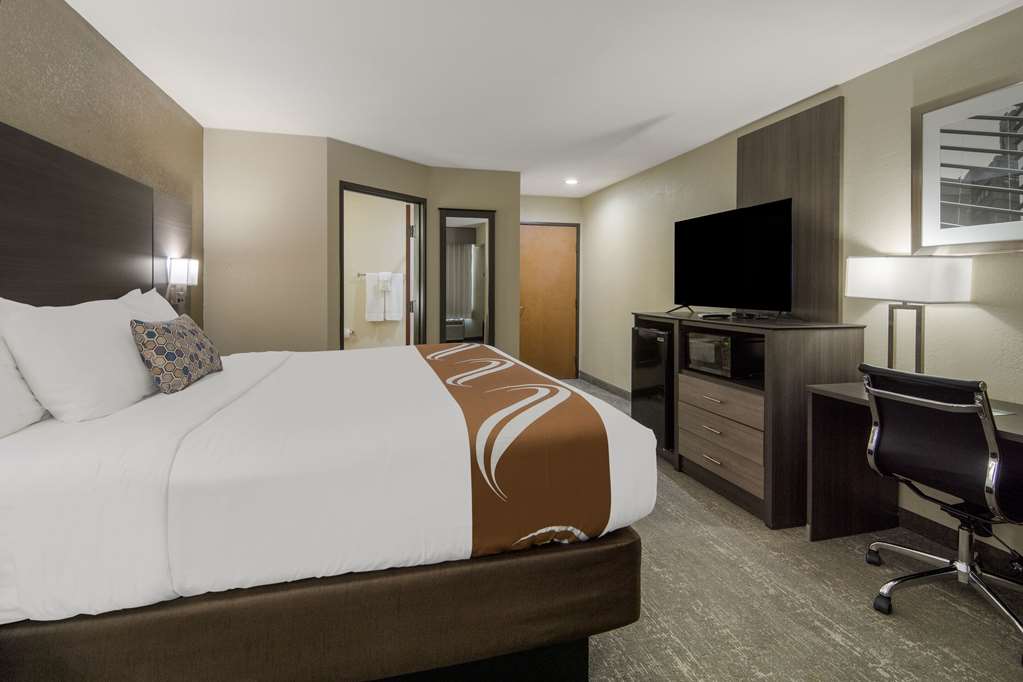 Quality Inn & Suites Roanoke Fort Worth North - photo 8