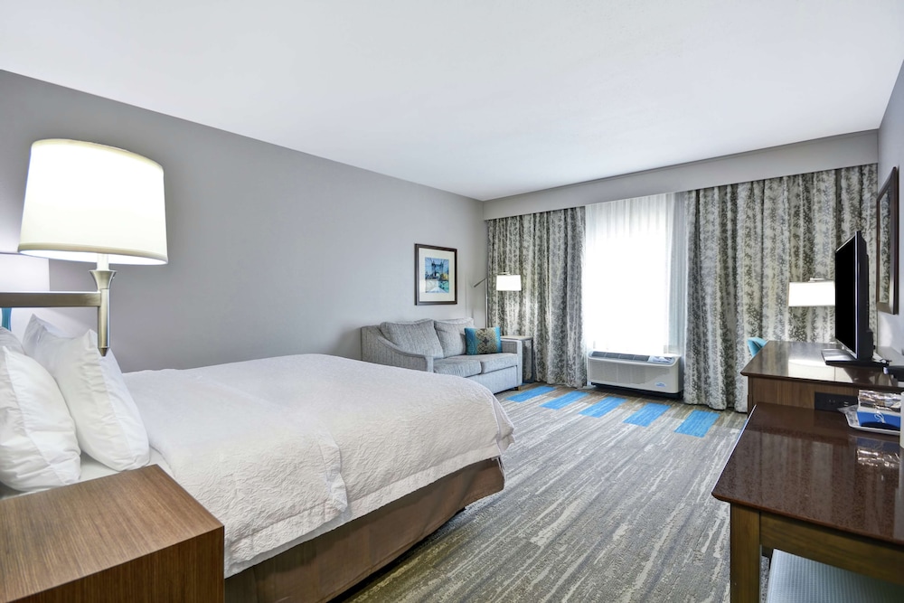 Hampton Inn Blue Ash Cincinnati - photo 23