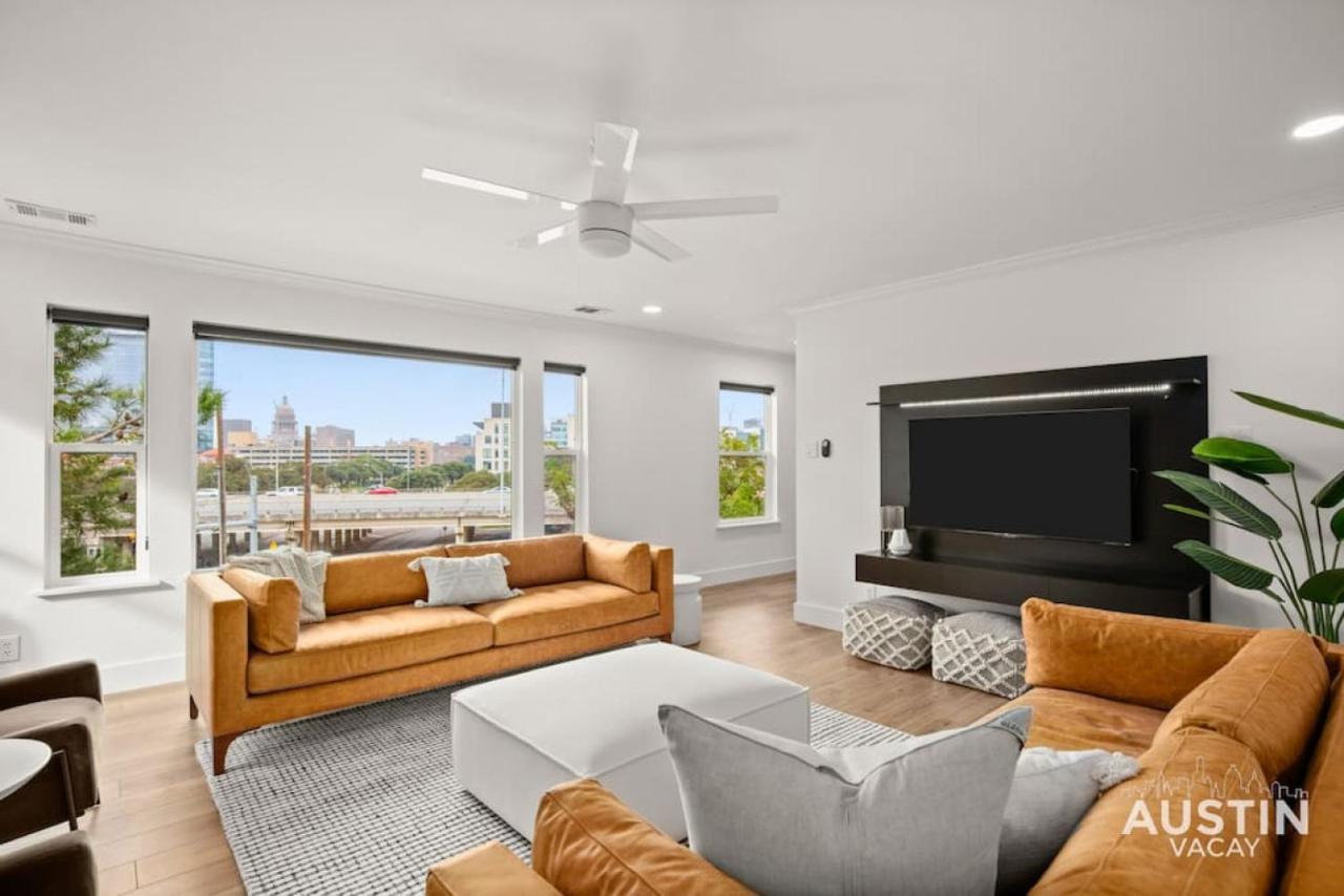 Capitol View DT w Elevator with Free Swim Club Access in Austin, United States