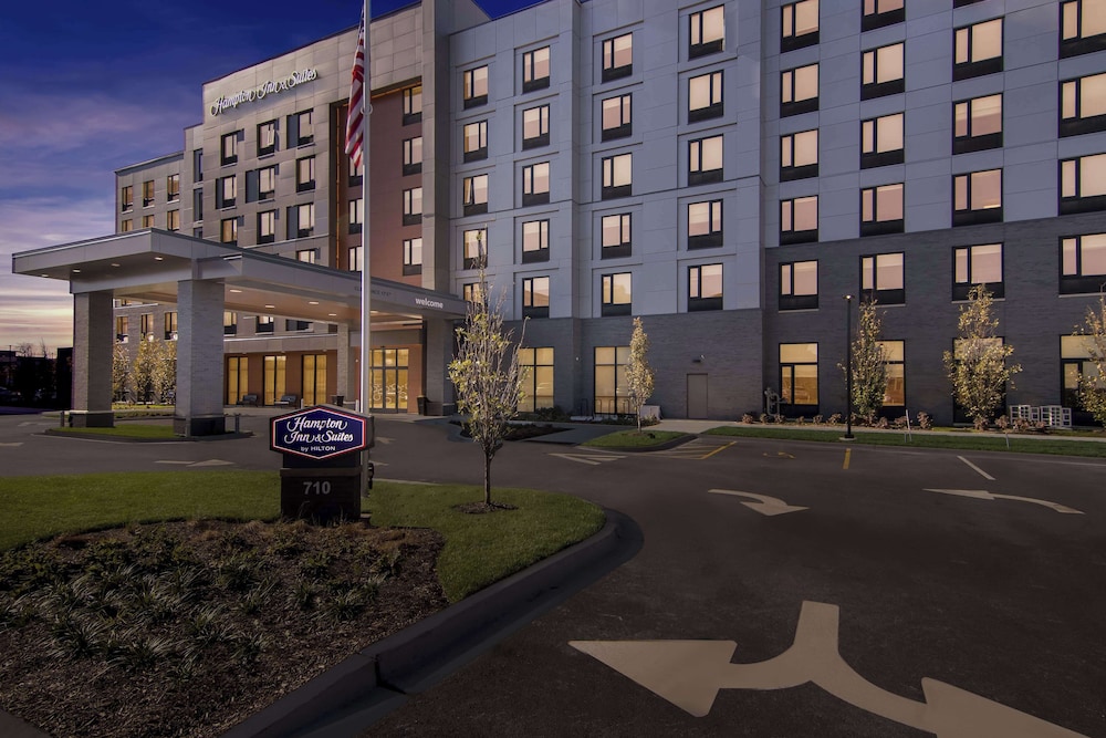 Hampton Inn & Suites by Hilton Chicago Medical District UIC - photo 58