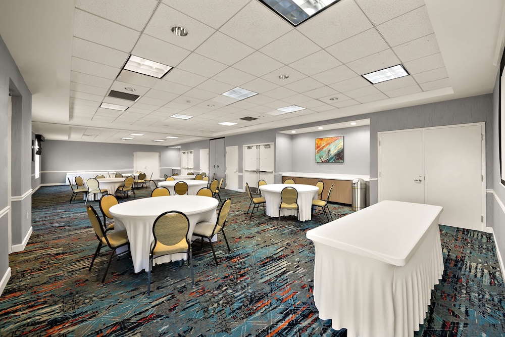 Hilton Garden Inn Williamsburg - photo 48