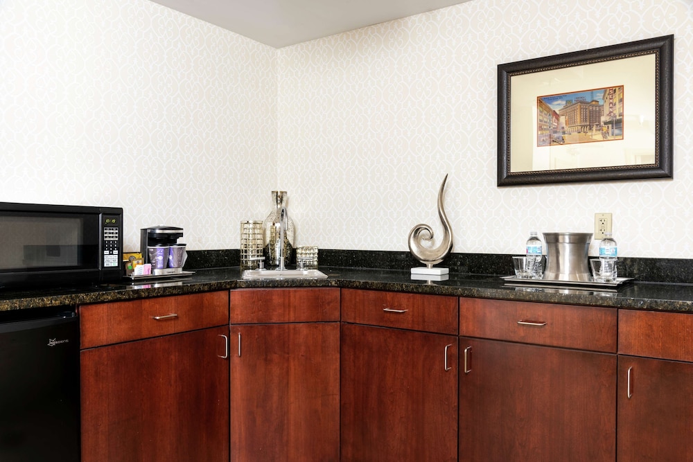 DoubleTree by Hilton Hotel Grand Rapids Airport - photo 41