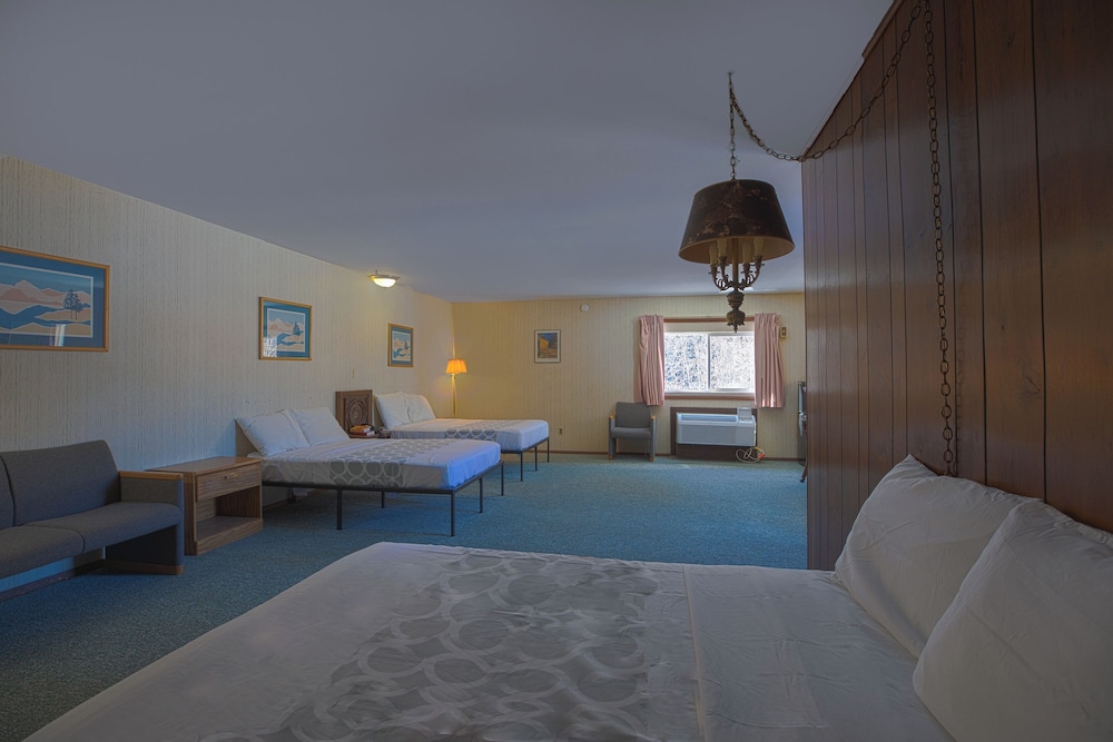 Love Hotels Tomahawk by OYO at Lake Mohawksin WI - photo 19