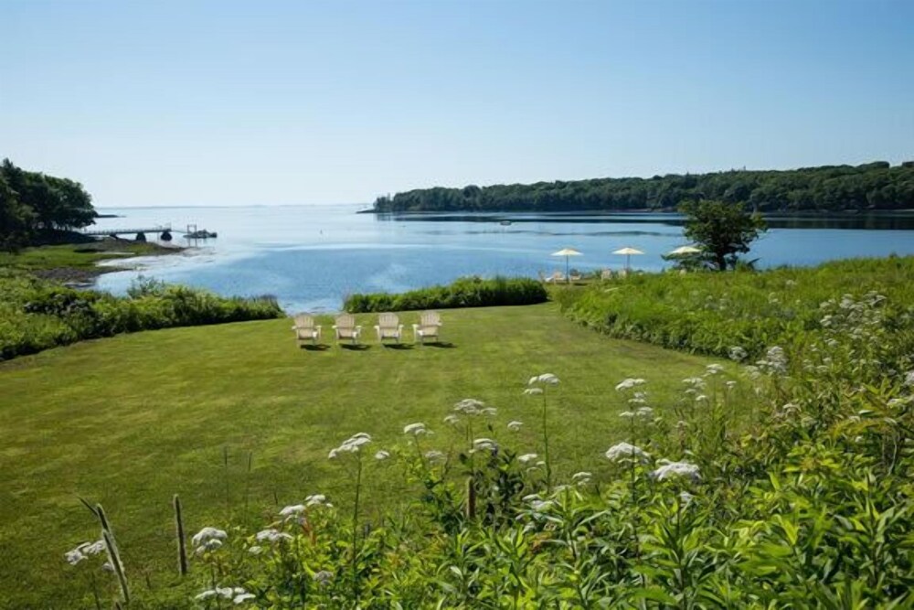 Strawberry Hill Seaside Inn - photo 21